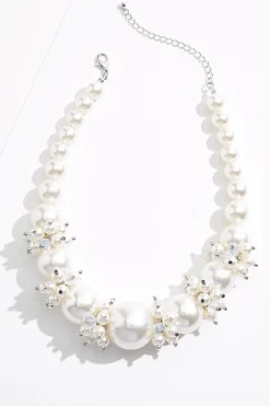 Cluster Pearl Short Necklace