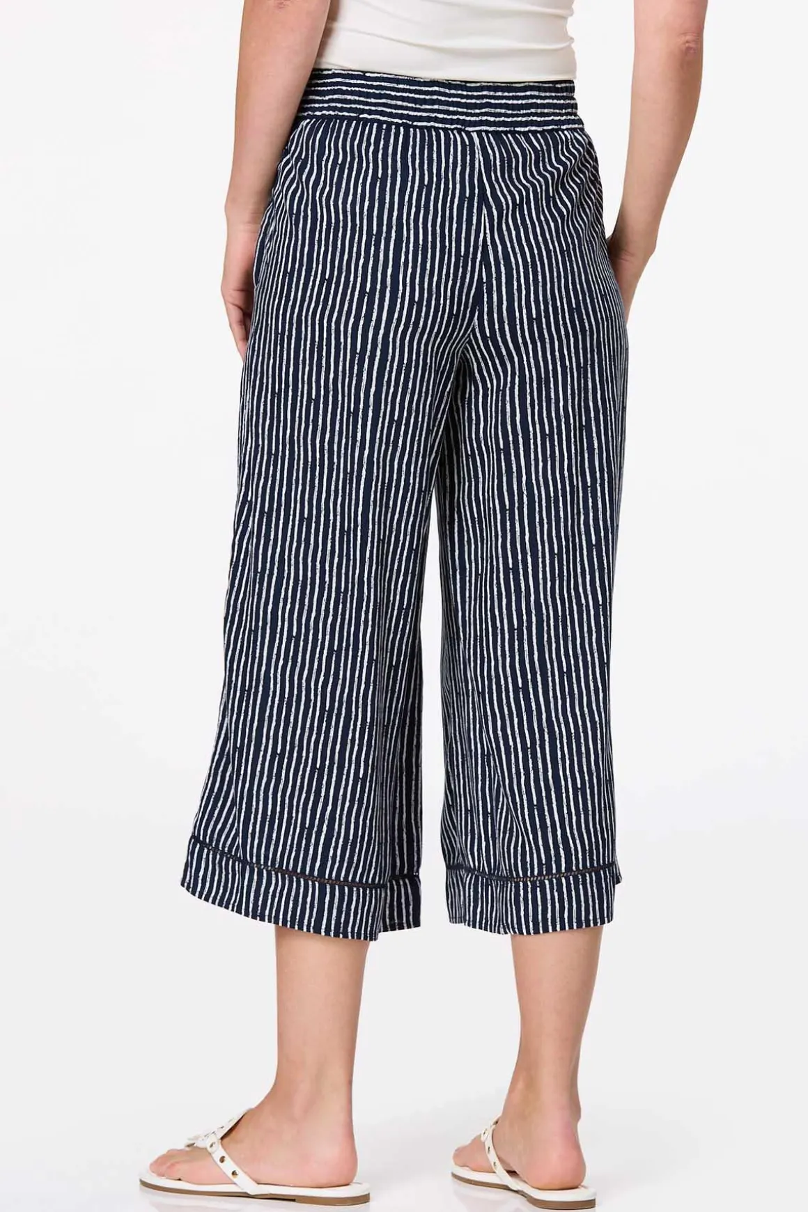 Cropped Tasseled Pants