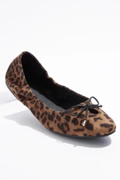 Keyhole Scrunch Flats