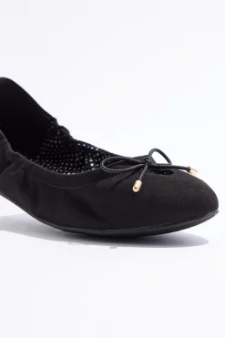 Keyhole Scrunch Flats