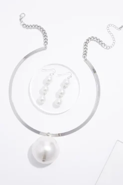 Large Pearl Wire Necklace Set