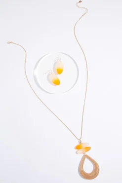 Lucite Mesh Wire Pendant Necklace Set
