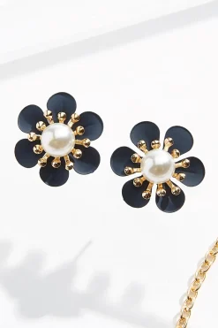 Pearl Center Flower Necklace Set