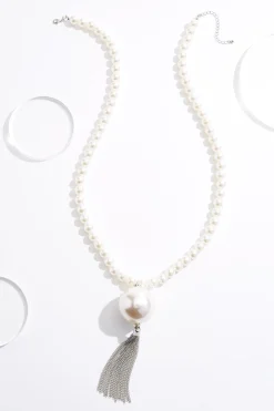 Pearl Oversized Pendant Necklace