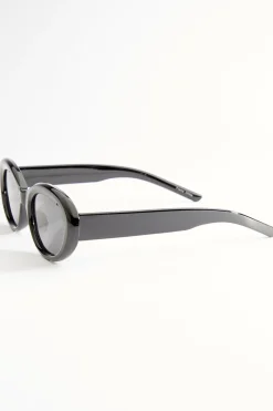 Plastic Black Round Sunglasses