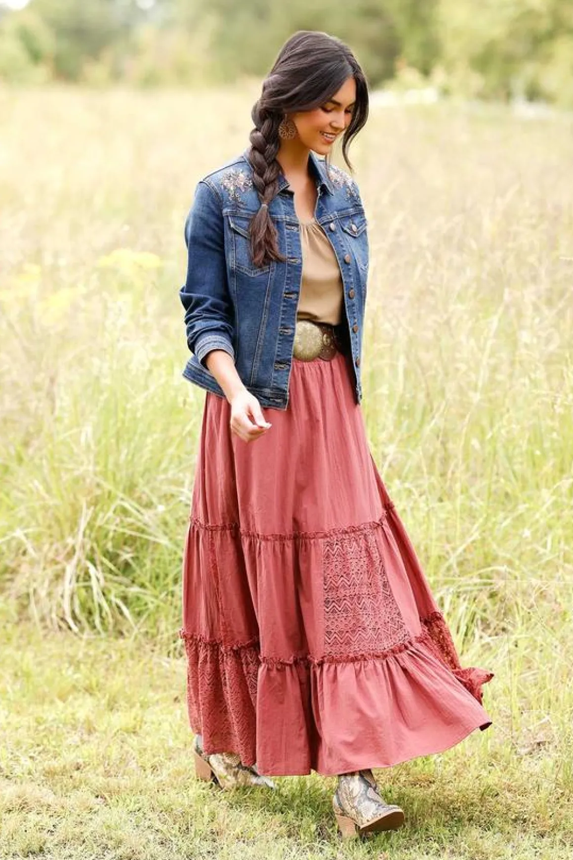 Tiered Lace Embroidered Skirt