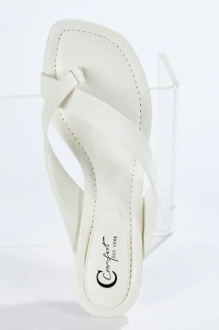 Toe Loop Low Heel Sandals