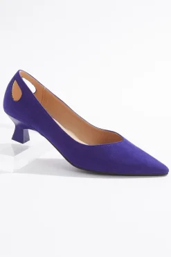 Wide Width Cutout Kitten Heels
